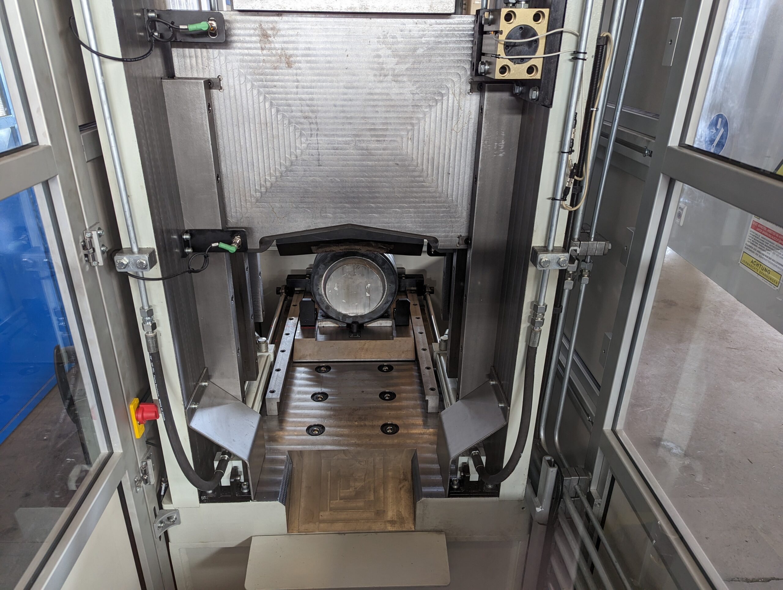 Vertical die shearing press