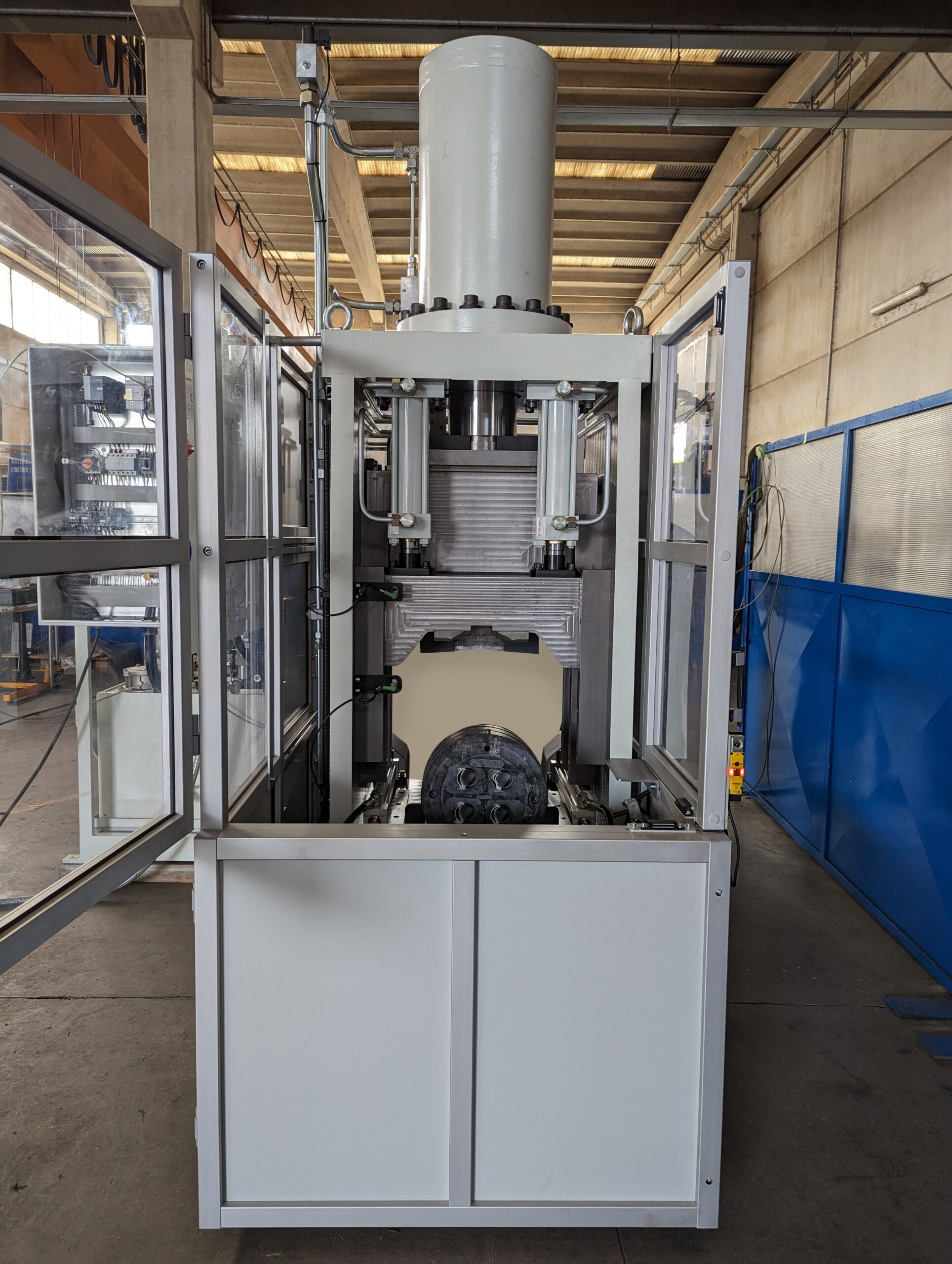 Vertical die shearing press